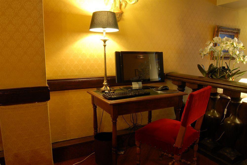 Hotel Des Deux Continents Párizs Kültér fotó